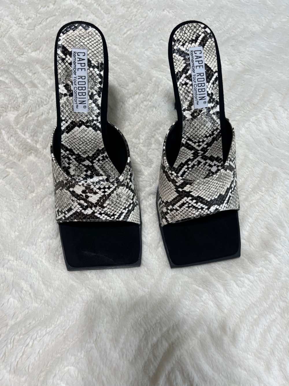 Cape Robbin Tristen Snake Print Mule Heels Square Toe Stiletto Size 9 NIB - Picture 2 of 11